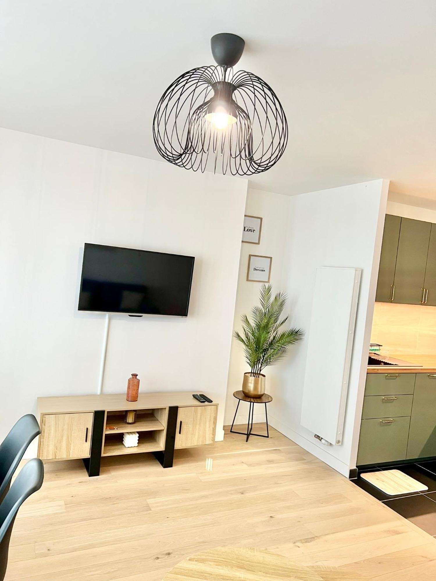 Appartement Neuf Et Spacieux Clichy Exteriér fotografie