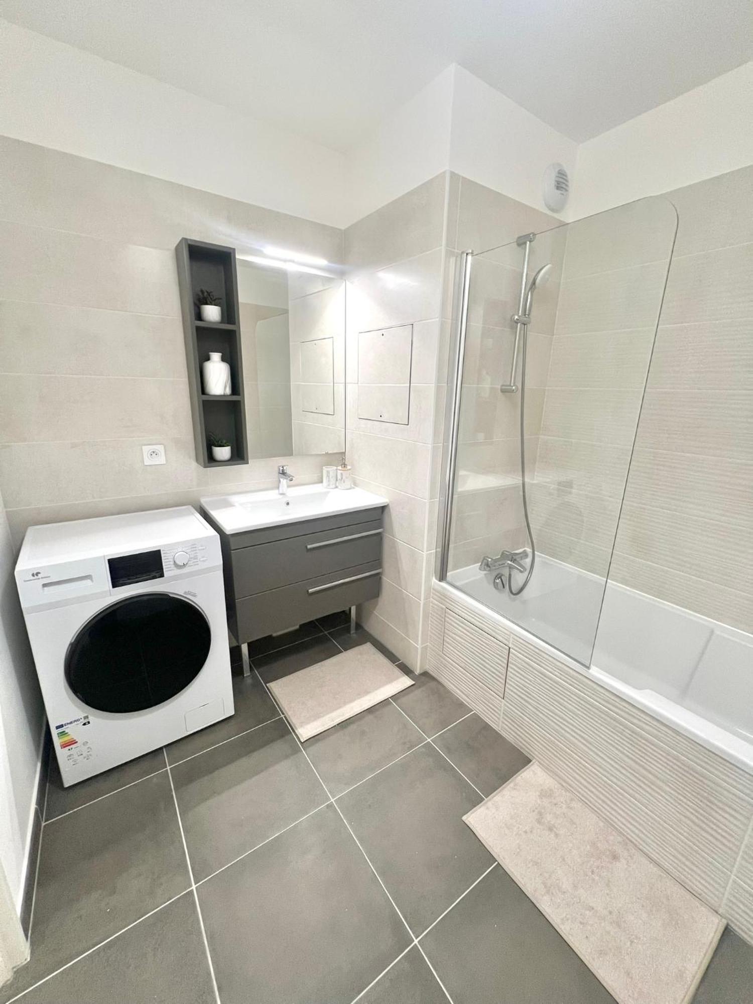 Appartement Neuf Et Spacieux Clichy Exteriér fotografie