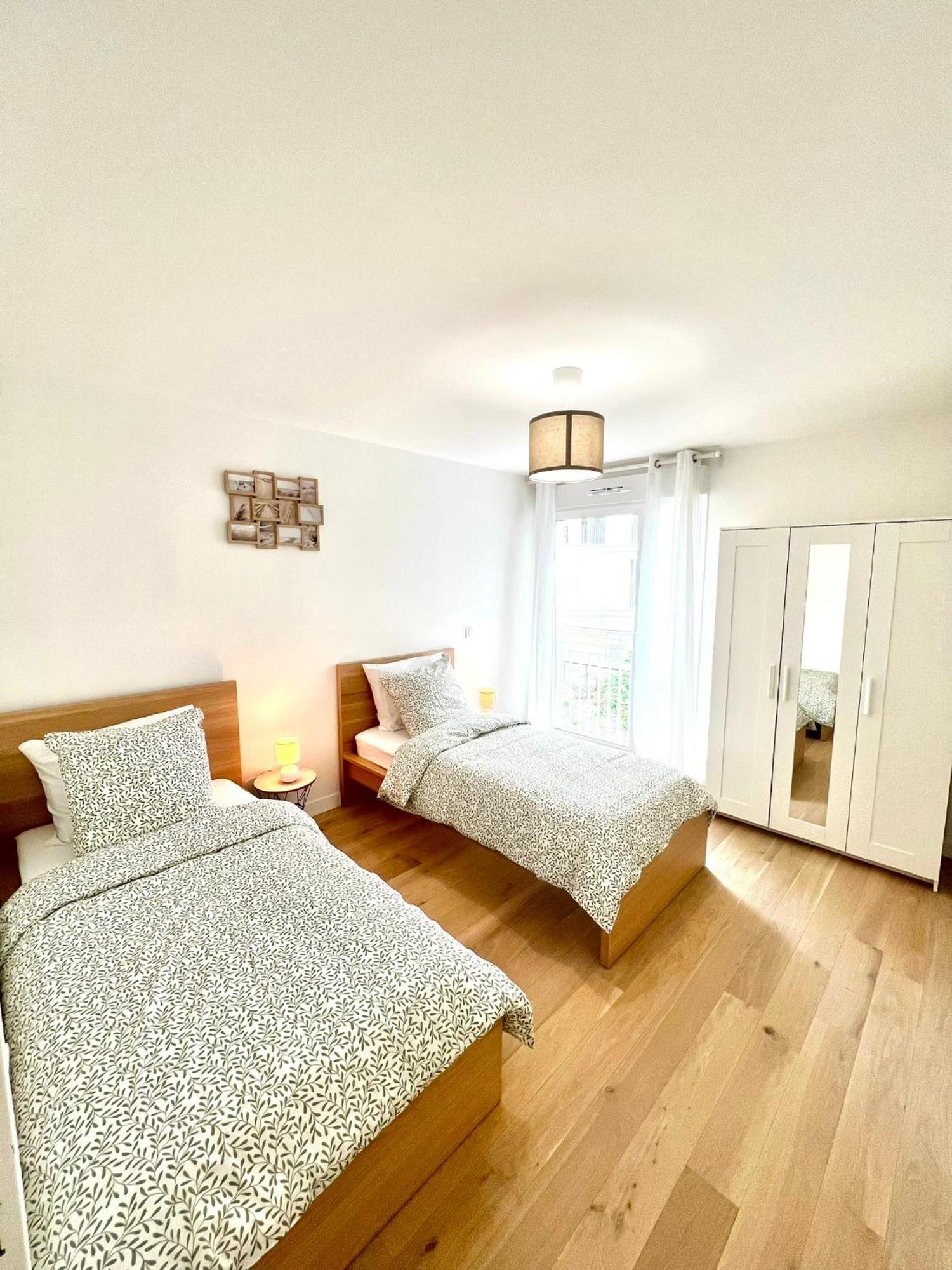 Appartement Neuf Et Spacieux Clichy Exteriér fotografie