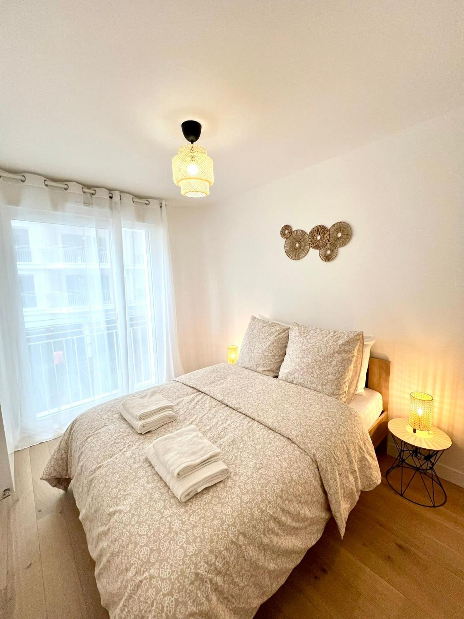 Appartement Neuf Et Spacieux Clichy Exteriér fotografie