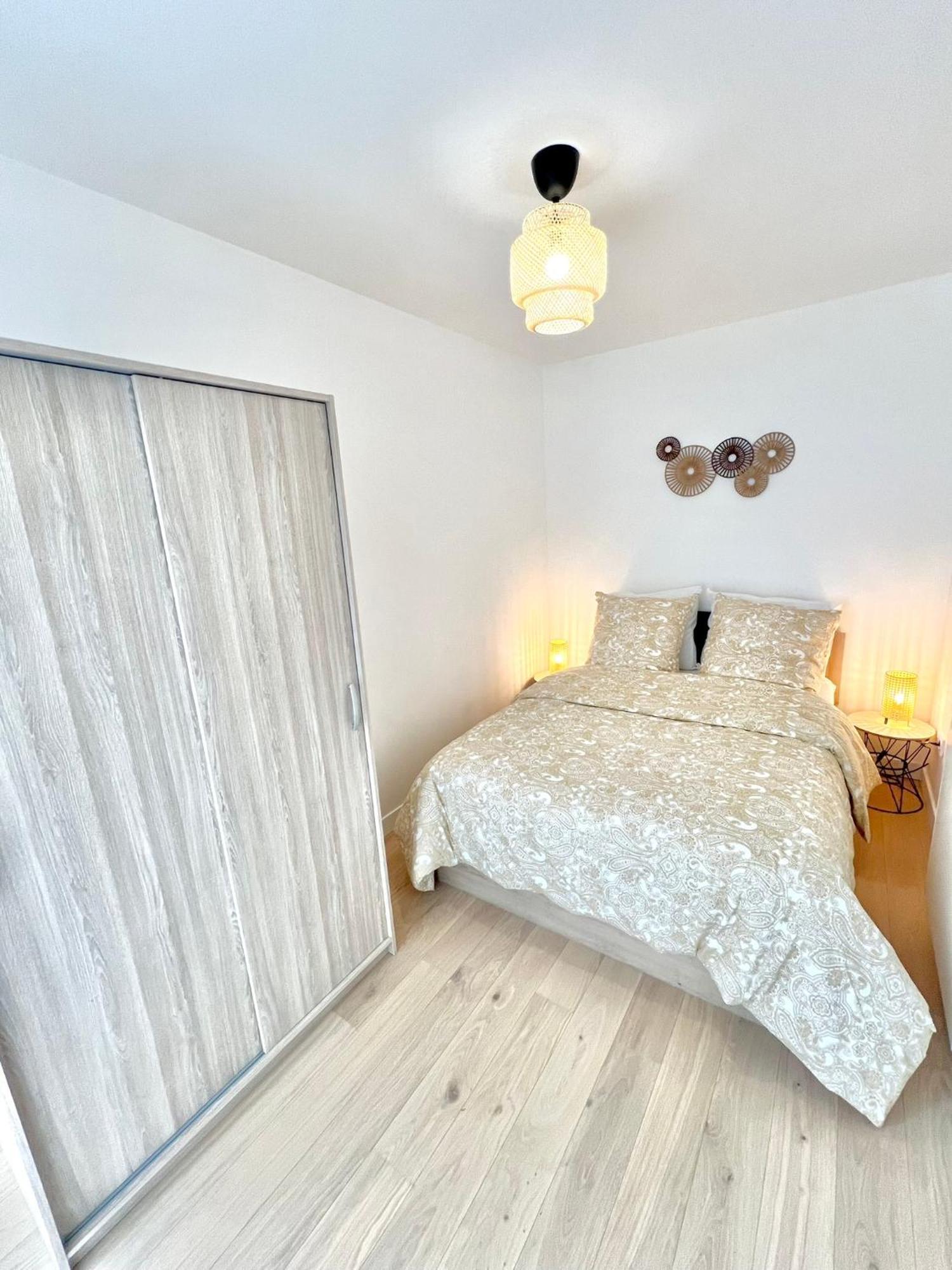 Appartement Neuf Et Spacieux Clichy Exteriér fotografie